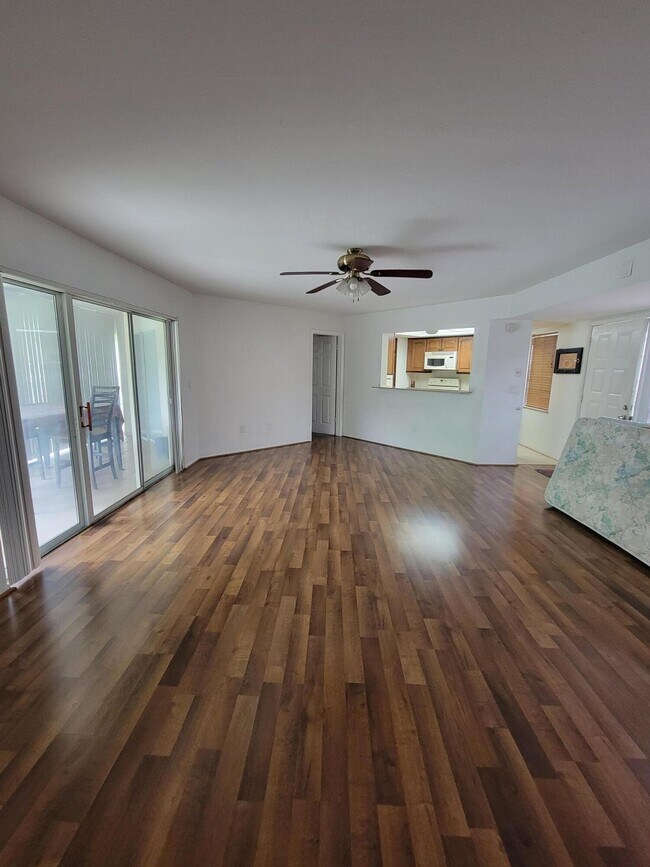 Foto del edificio - 3302 SE Aster Ln