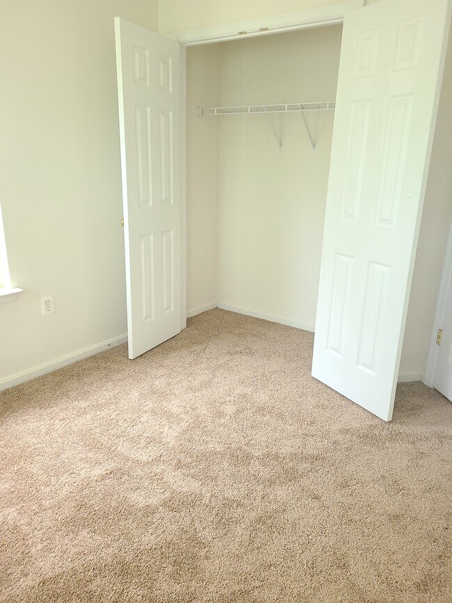 Building Photo - 2340 Huntington Station Ct