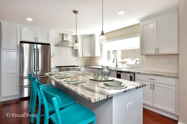 Foto del edificio - 141 Edgewater Dr