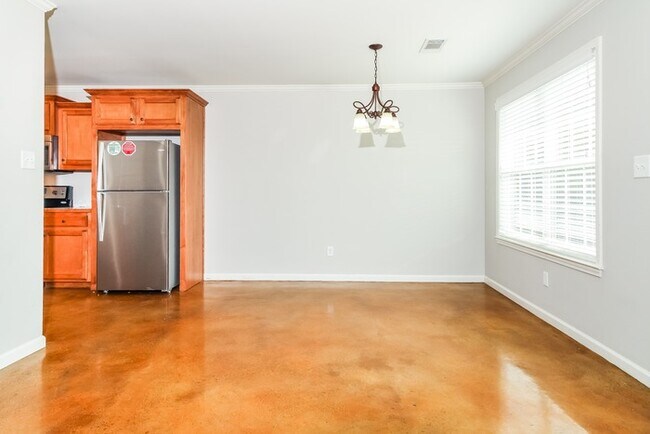 Foto del edificio - 5813 Heritage Heights Dr