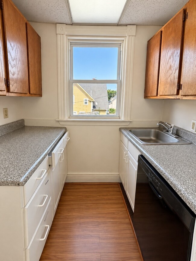 Building Photo - 41 Emory St
