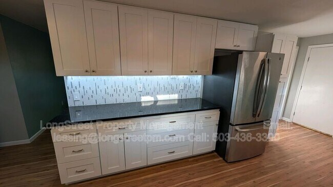 Foto del edificio - 2975 NW Stewart St