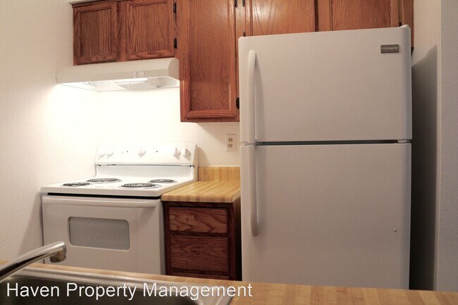 Building Photo - 2 br, 1 bath House - 22244 24th Ave S Unit...