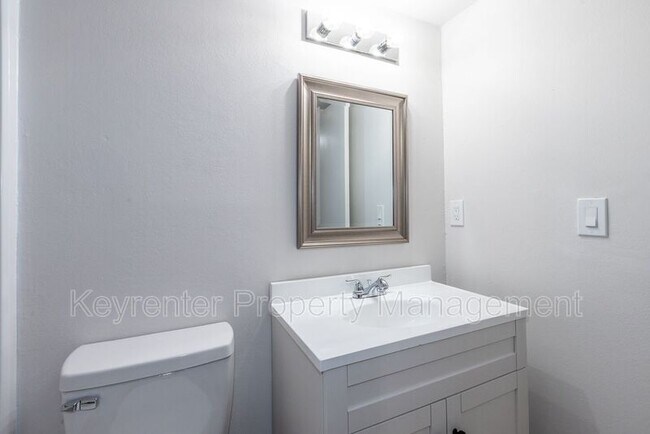 Building Photo - 10951 E 23rd St