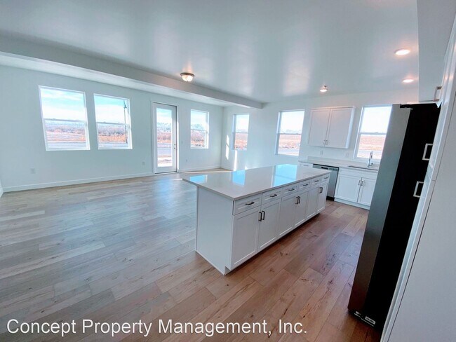 Building Photo - 2 br, 2 bath House - 8392 S. Sky Mirror La...