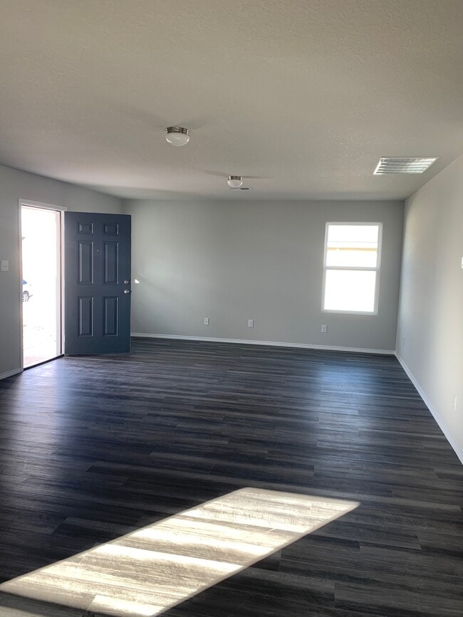 Open Floor Plan - 5943 Autumn Palms