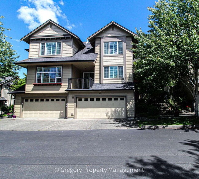 Building Photo - 13824 N Creek Dr