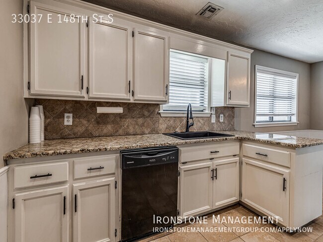 Foto del edificio - 33037 E 148th Street South