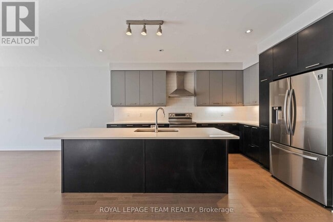 Building Photo - 1052 Lunar Glow Cres