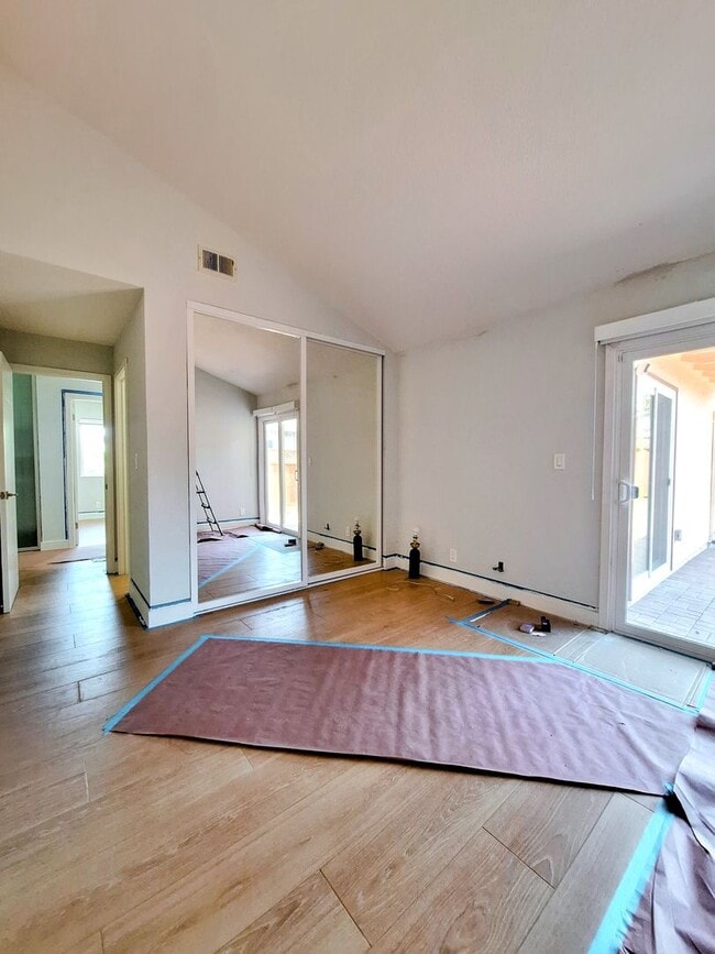 Building Photo - Beautifully Remodeled 3bd Single Story House: Everything Brand New!