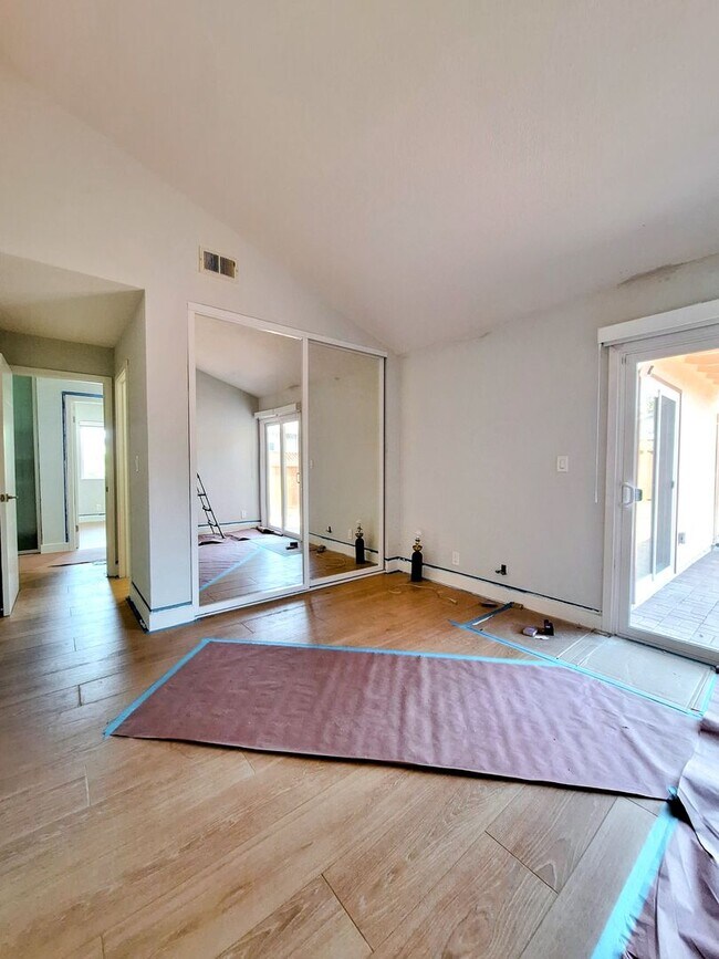 Foto del edificio - Beautifully Remodeled 3bd Single Story House: Everything Brand New!