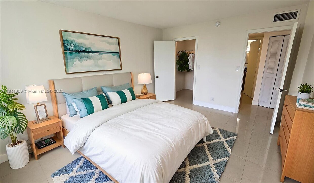 Foto principal - 9143 SW 77th Ave