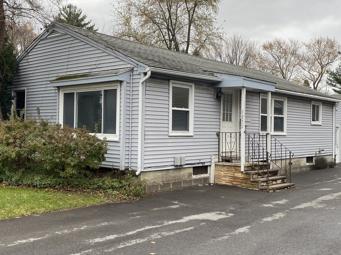 Foto principal - 5332 W Taft Rd