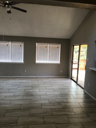Foto del edificio - 17906 Autumn Trails Ln