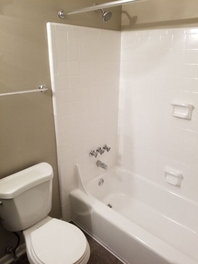 The August Apartments in Lexington, KY