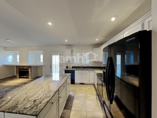 Foto del edificio - 8607 McGinnis Ln