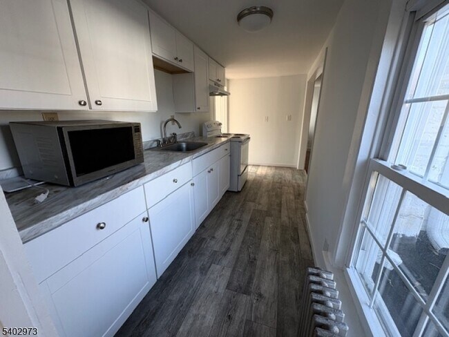 Foto del edificio - 80 Main St