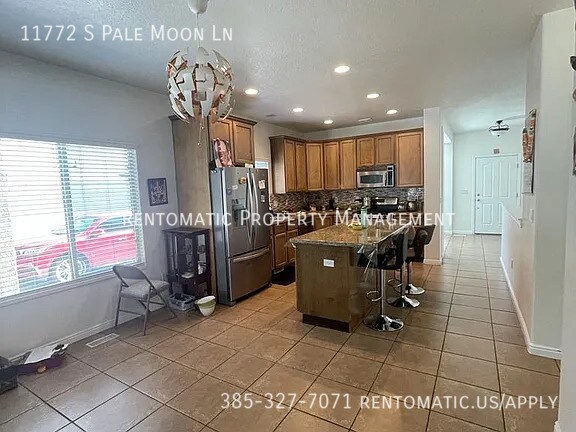 Foto del edificio - 11772 Pale Moon Ln