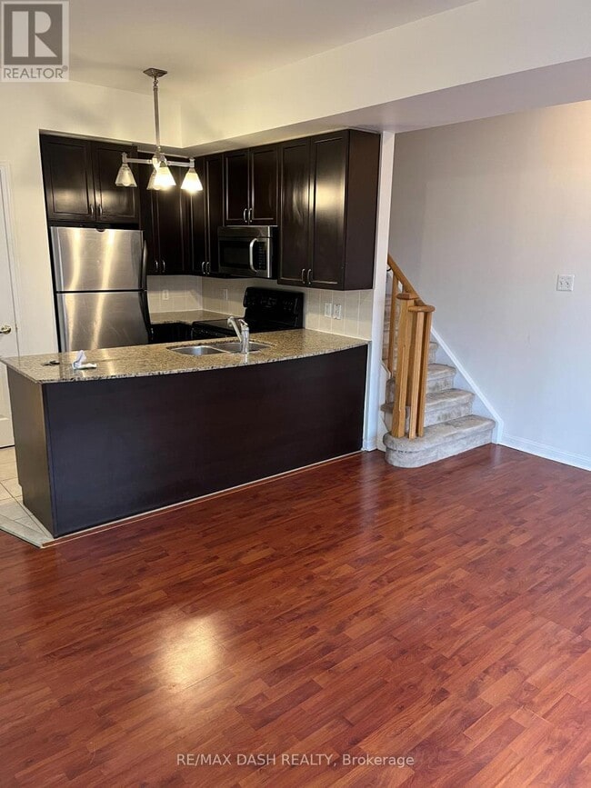 Building Photo - 88 Carr St