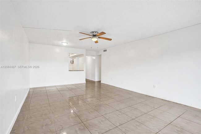 Building Photo - 469 N Pine Island Rd