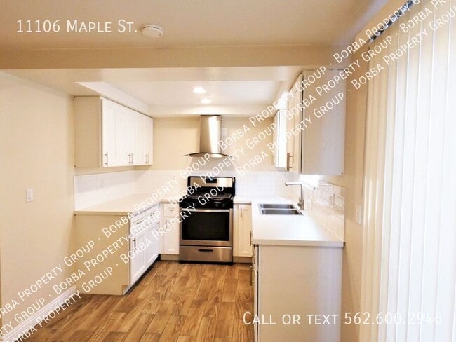 Foto del edificio - 11106 Maple St