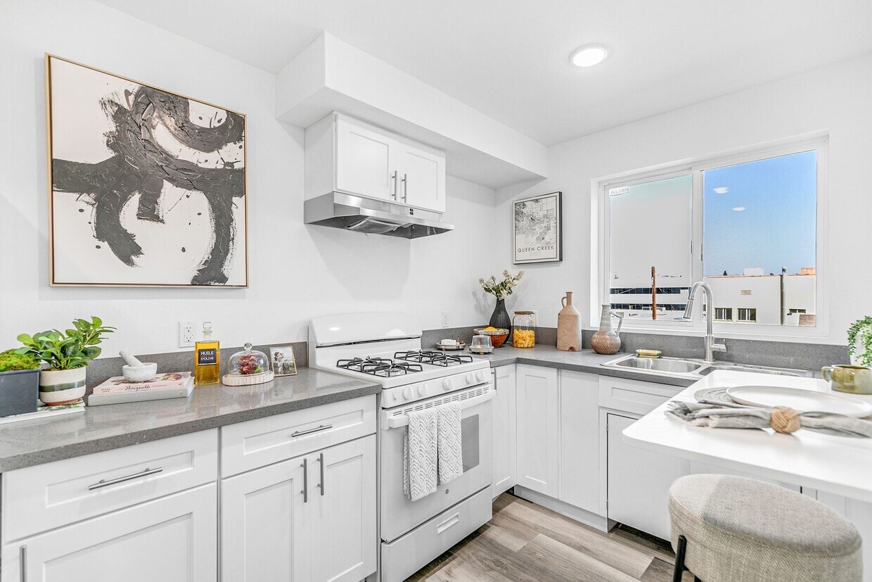 Foto principal - 2837 San Marino St