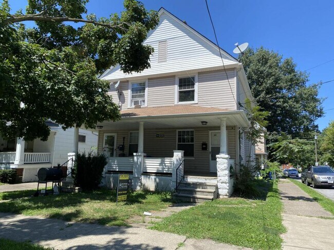 Building Photo - 7012 Wakefield Avenue