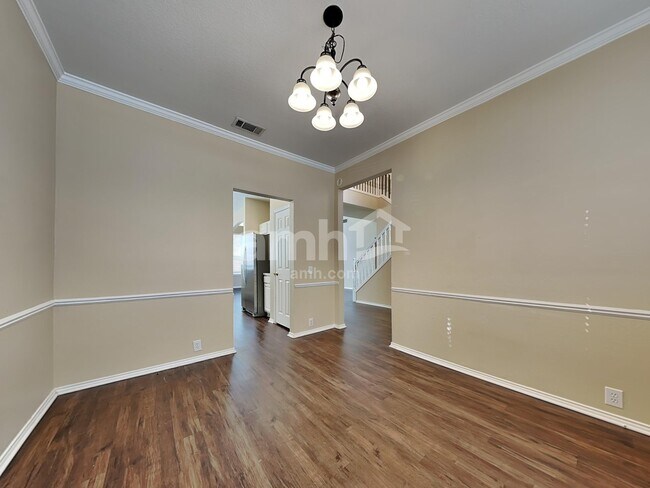 Building Photo - 132 Julian Dr