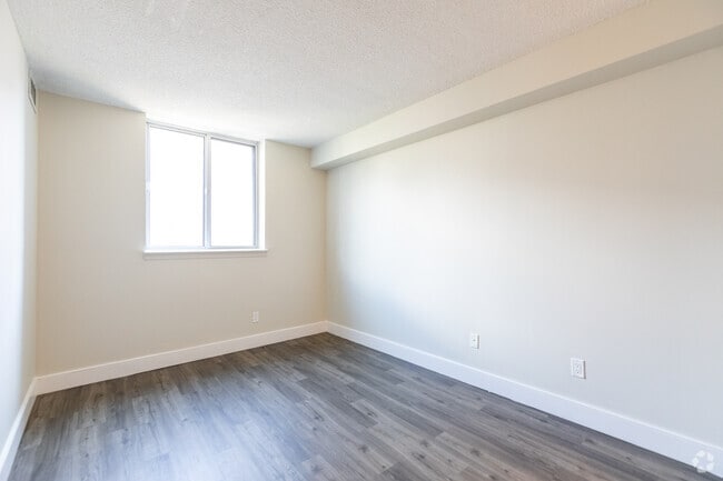 3BR, 2BA - 925SF - Primary Bedroom - 295 Dufferin Street
