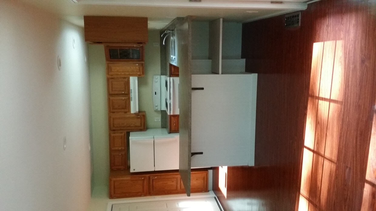 Kitchen - 50 Charles St