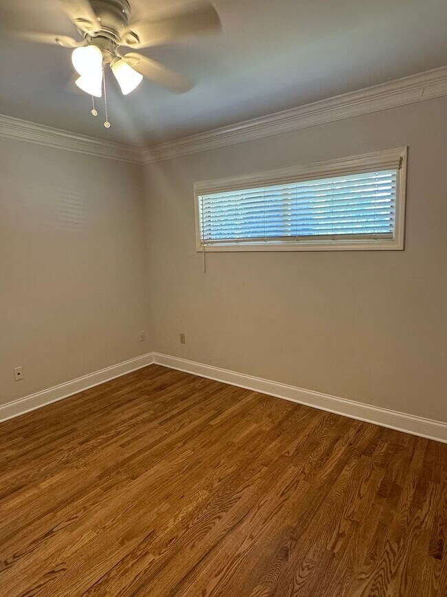 Building Photo - 3 Bedroom Home in the Heart of Gainesville!