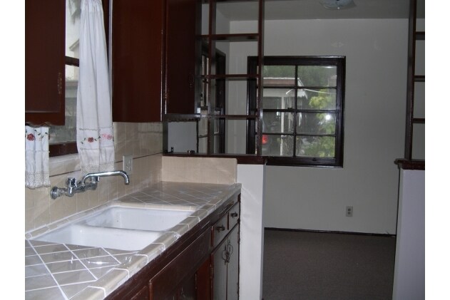  - 4625-4633 Delta Ave