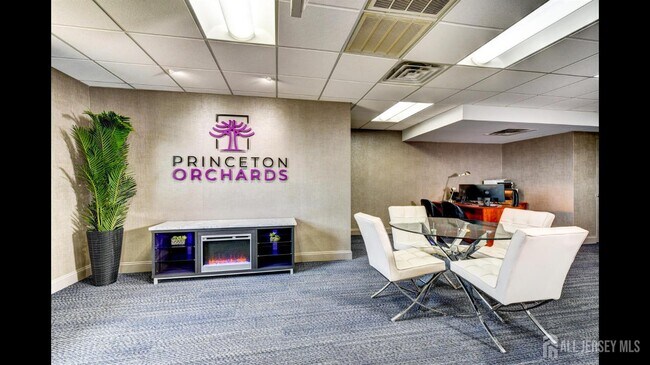 Foto del edificio - 356 Ridge Rd