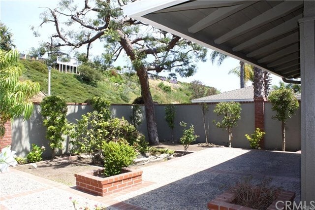 Building Photo - 417 Avenida Vaquero