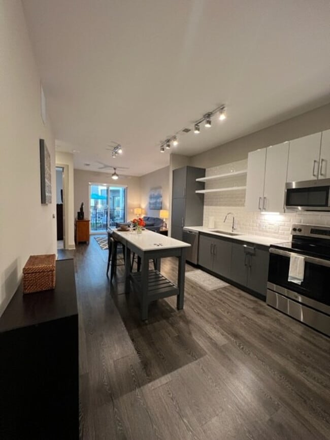 Foto del edificio - 3158 Stillhouse Creek Dr