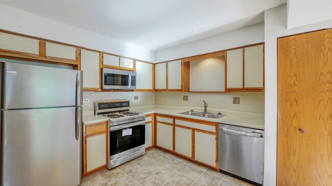 Foto del edificio - 4422 Edinburg Ln