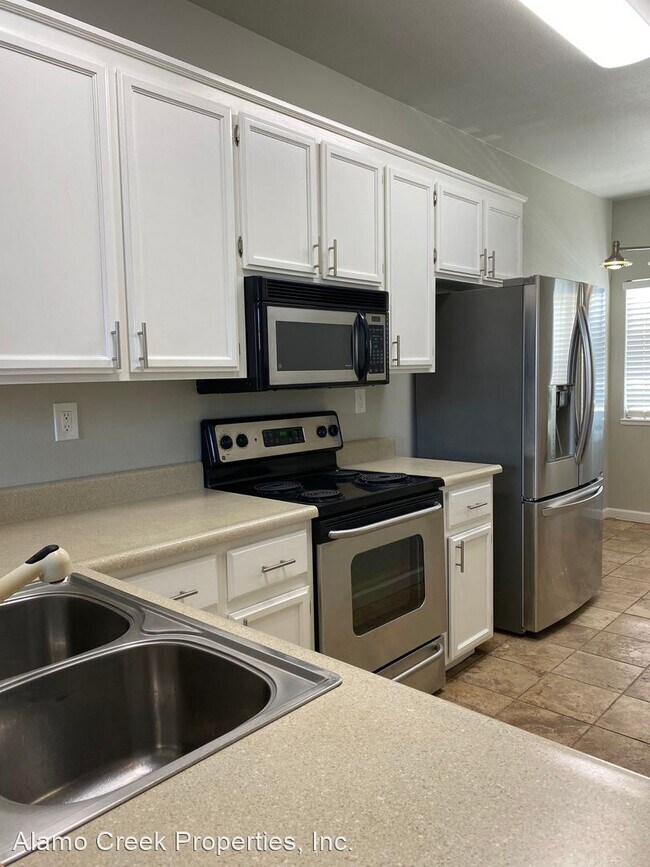 Building Photo - 3 br, 2.5 bath House - 74 Manchester Drive