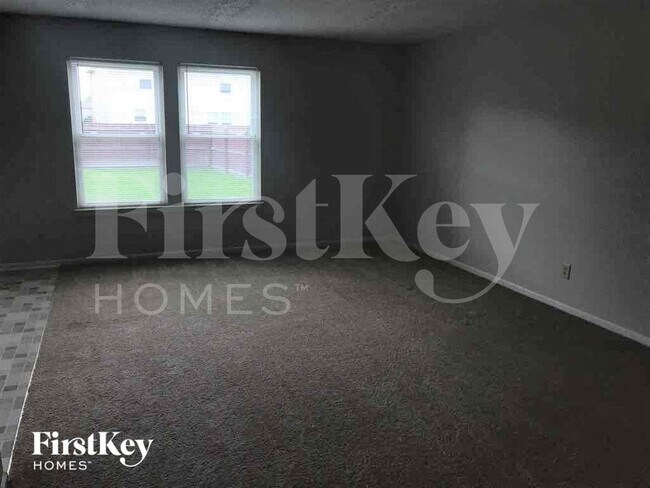 Foto del edificio - 5702 N Jefferson Dr