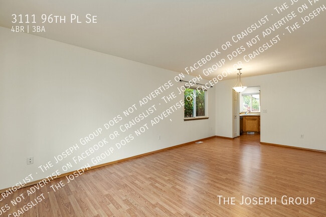 Foto del edificio - 3111 96th Pl SE