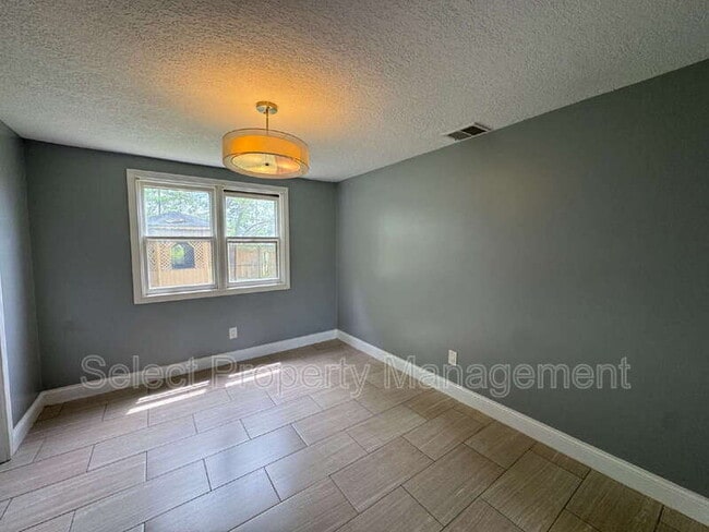 Building Photo - 7021 Omaha Ct