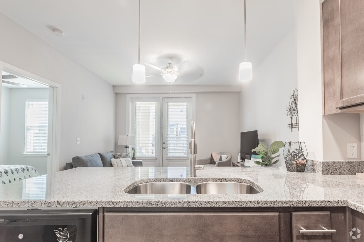 Monroe Gates Apartments - 200 S Mallory St Hampton, VA 23663 ...