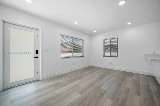 Foto del edificio - 2641 SW 29th Ct