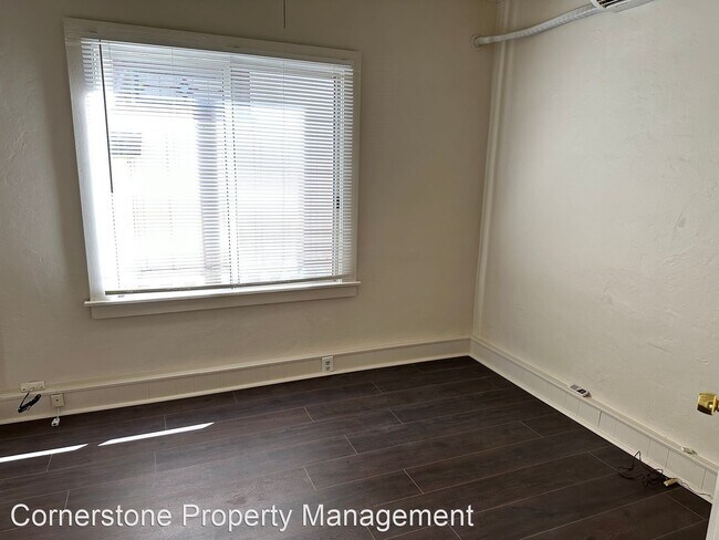Building Photo - 2 br, 1 bath House - 1026 W Julian St
