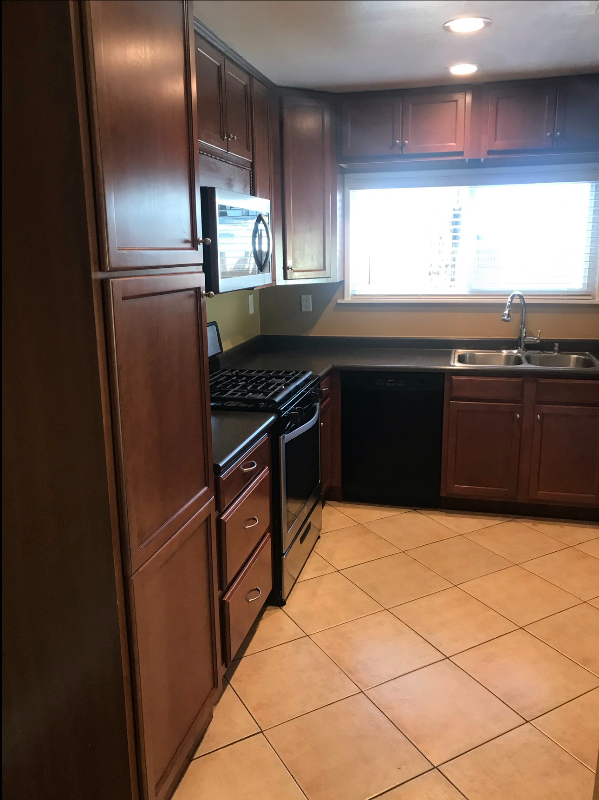 Foto principal - 4916 W 5th St