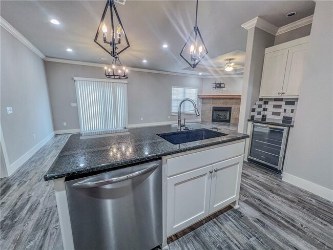 Building Photo - 1825 Woodhause Cir