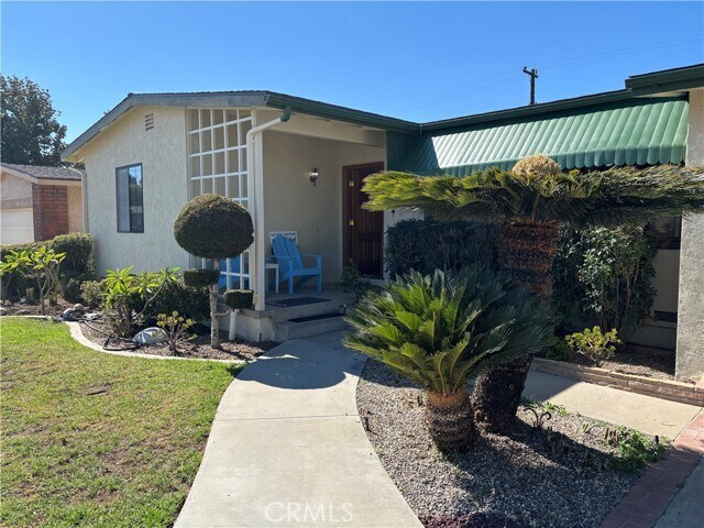 Foto principal - 831 Carob St