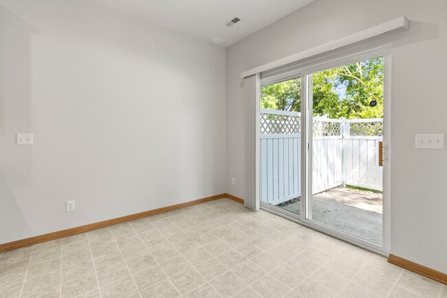 Dining Area - 5006 N 107th St