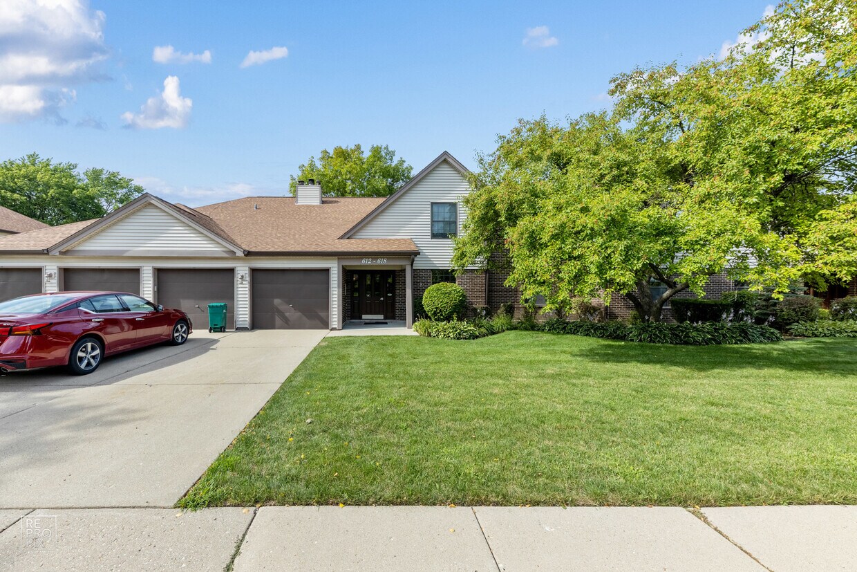 Foto principal - 616 Hapsfield Ln