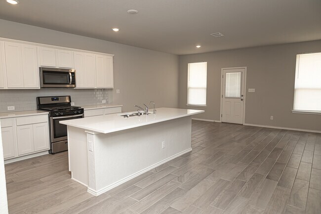 Building Photo - 7414 Daniel Krug