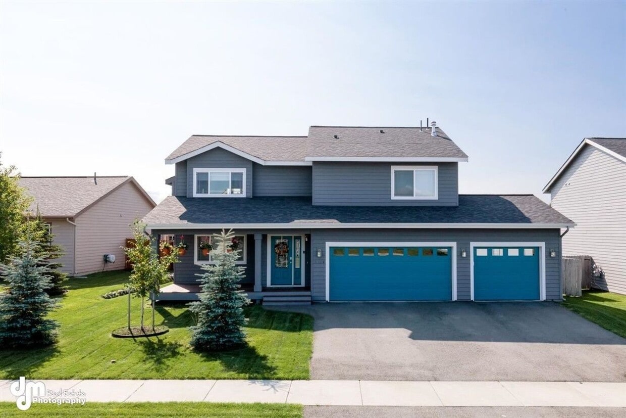 Primary Photo - Gorgeous 4 Bedroom Home in West Park!